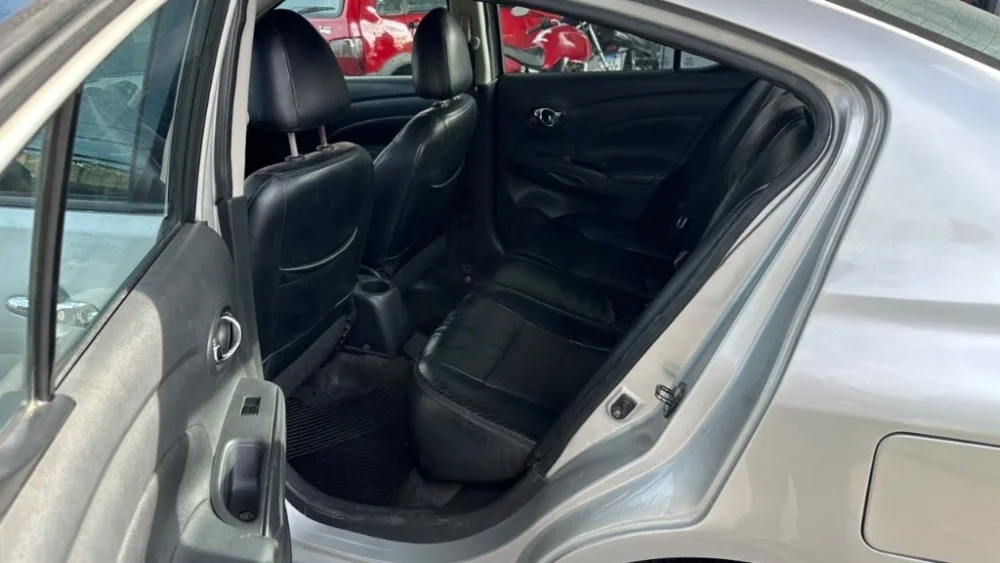 Nissan VERSA SL 1.6 16V Flex Fuel 4p Mec.